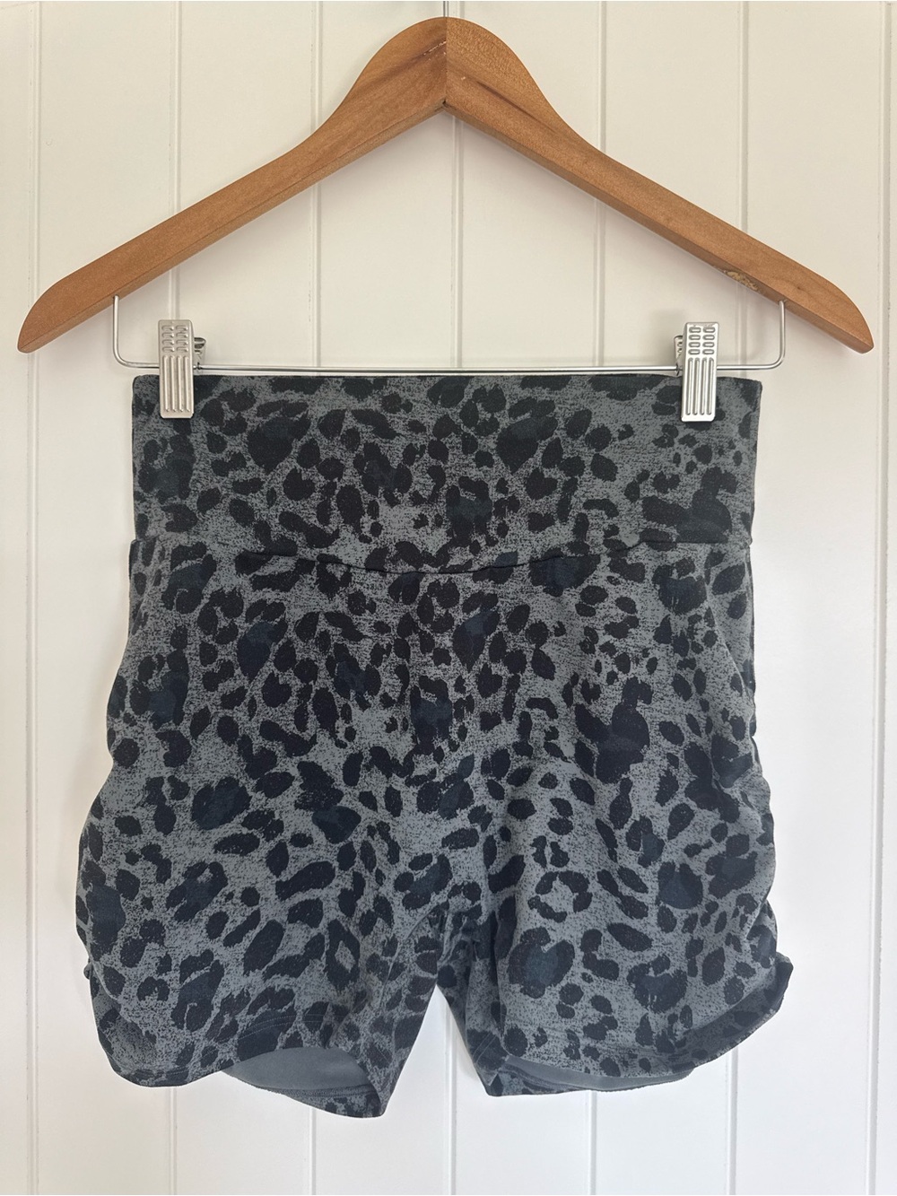 Bombshell Sportswear Dark Leopard Toggle Shorts Large High Waist Ruched Cheetah - Picture 2 of 7